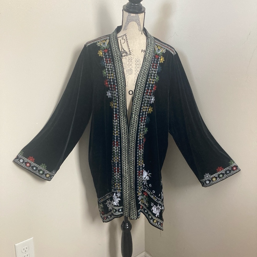 Velzera Black & Red Embroidered Open Cardigan Kimono Bell Long Sleeves